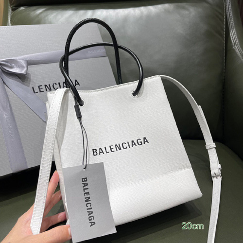 발렌시아가 쇼핑백 572411 화이트